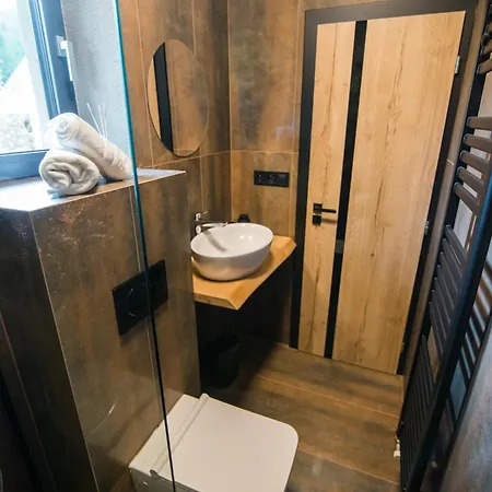 Oshi Jasna Apartamento *