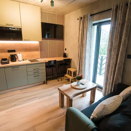 Oshi Jasna Apartamento *